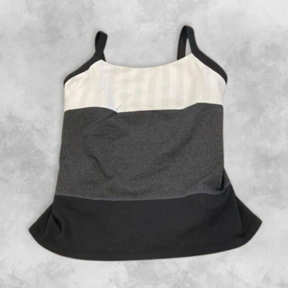 Lululemon Tank Top Sleeveless Stretch Fabric Built-In Sports Bra Black Women's 8 - Picture 3 of 7